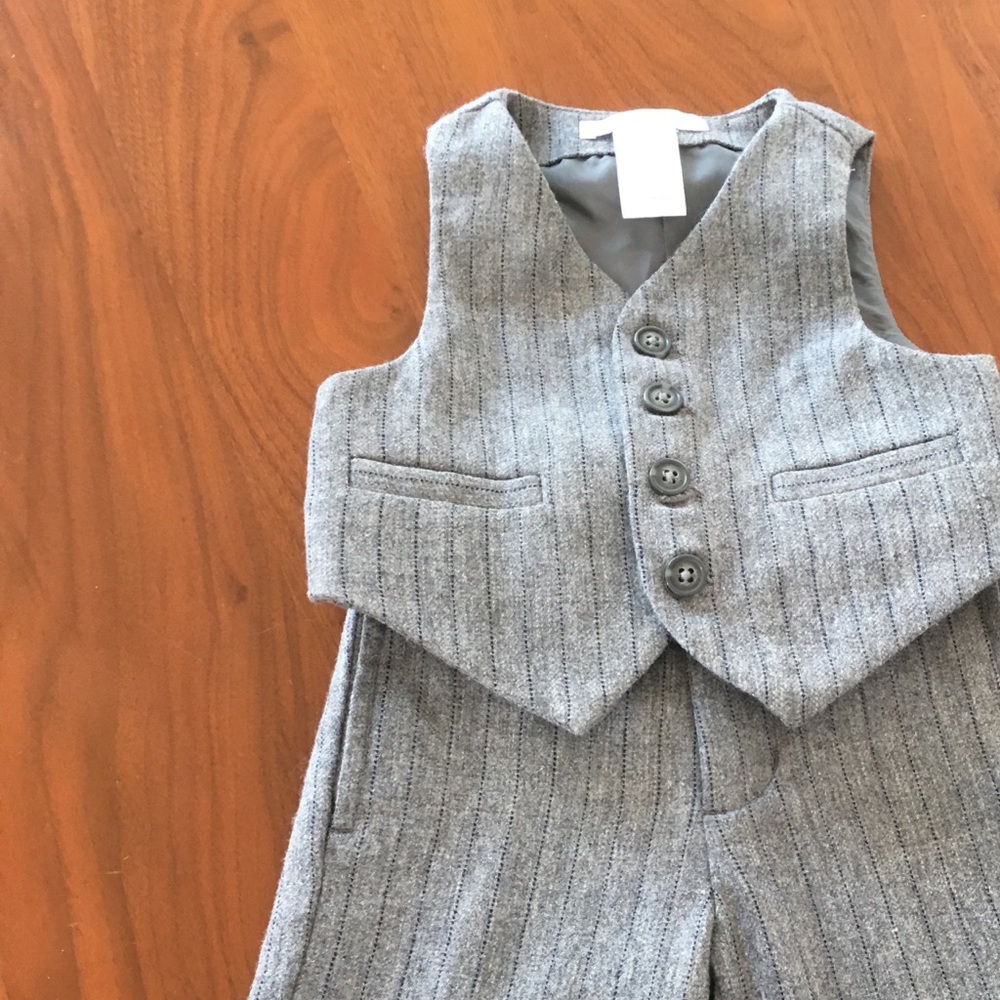 Janie and Jack 2 piece vest and pants 3-6months